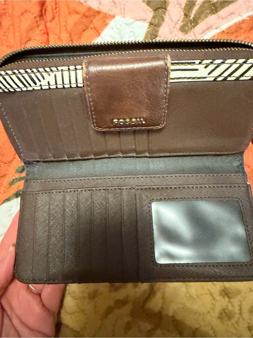 Fossil Cream Wallet with Black Geometric Print